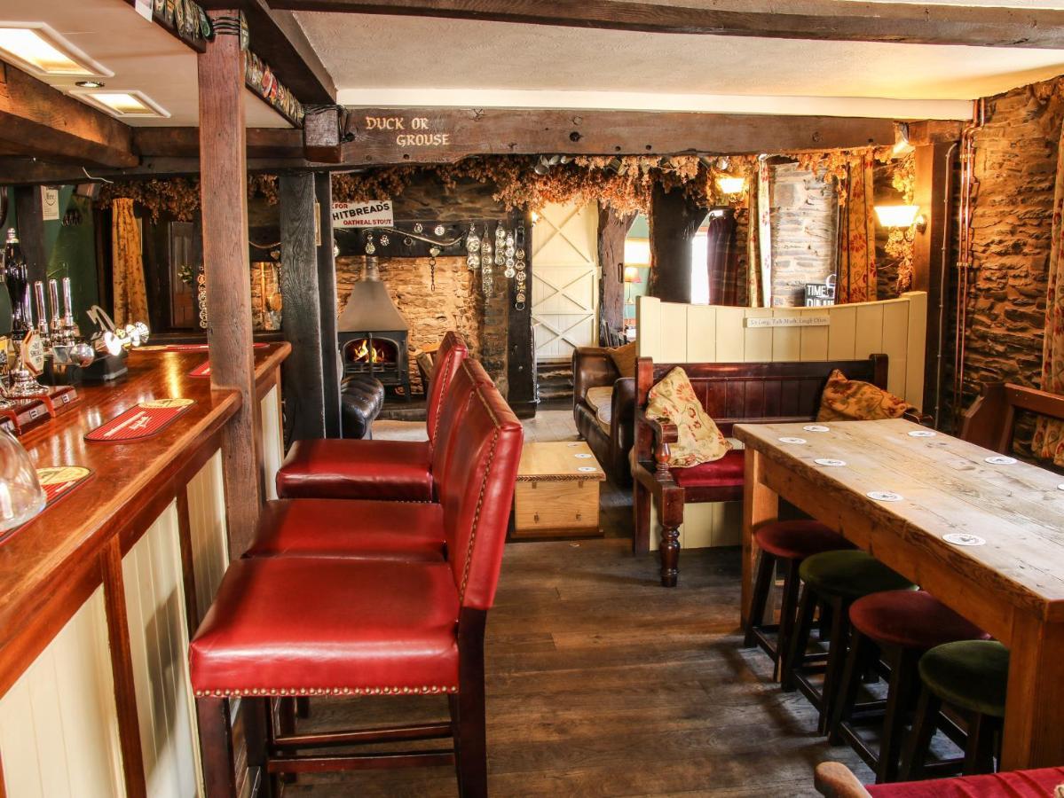 Вилла The Boars Head Pub Бишопс-Касл Экстерьер фото