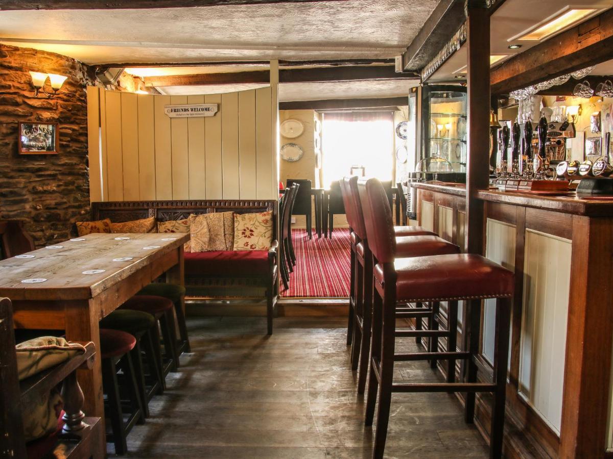Вилла The Boars Head Pub Бишопс-Касл Экстерьер фото