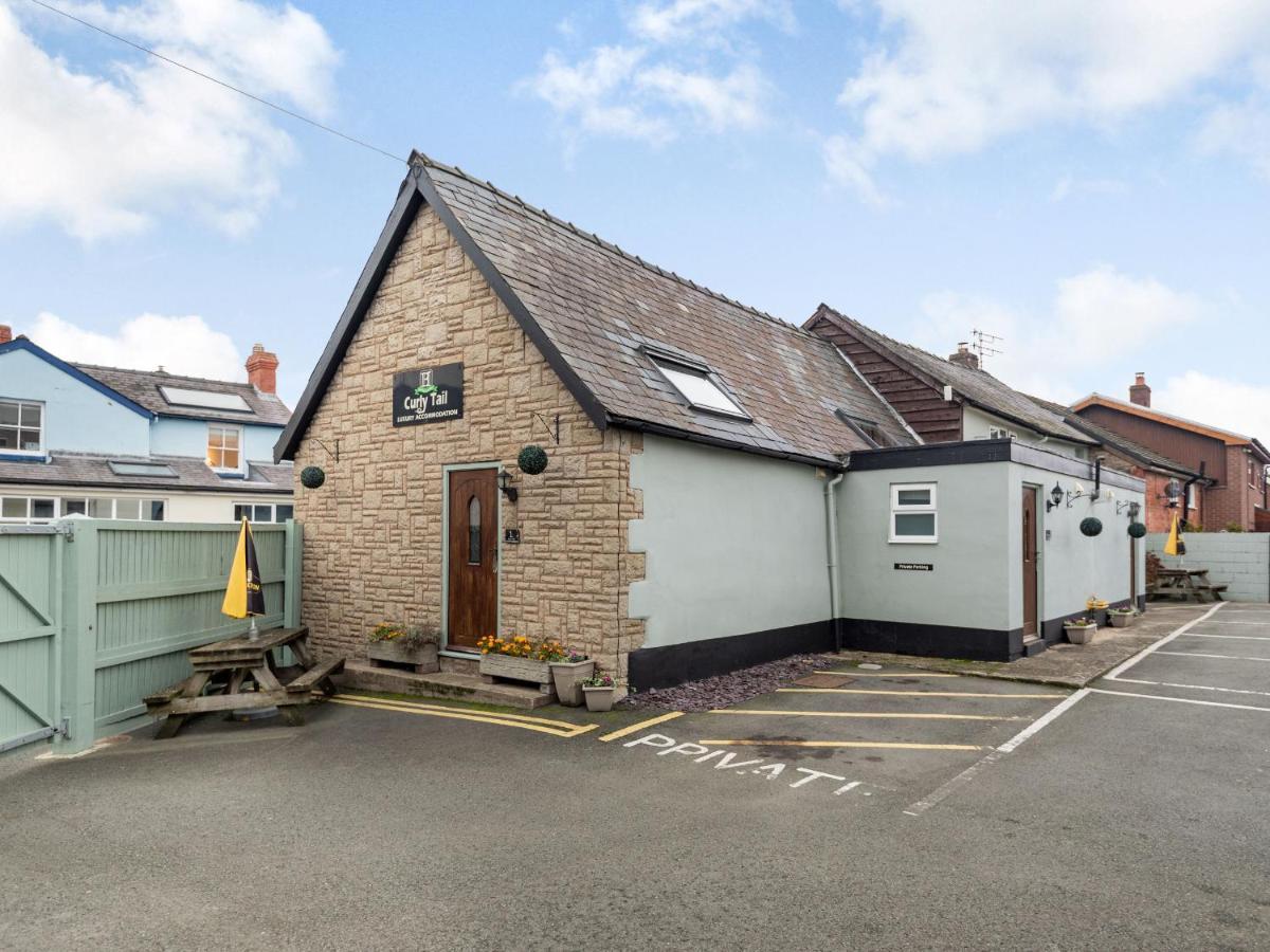 Вилла The Boars Head Pub Бишопс-Касл Экстерьер фото